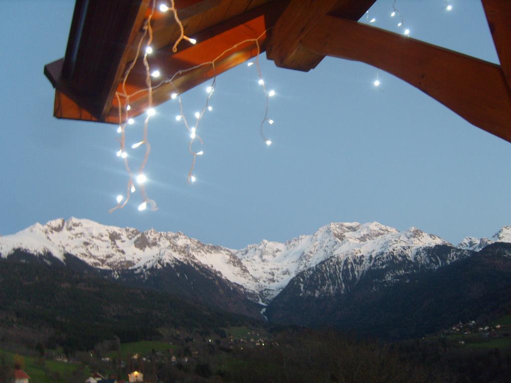 Gite Au Coeur Du Chalet En Belledonne Vers Prapoutel Les 7 Laux Сент-Аньес Экстерьер фото
